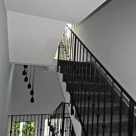 A2d ゲストハウス 3*